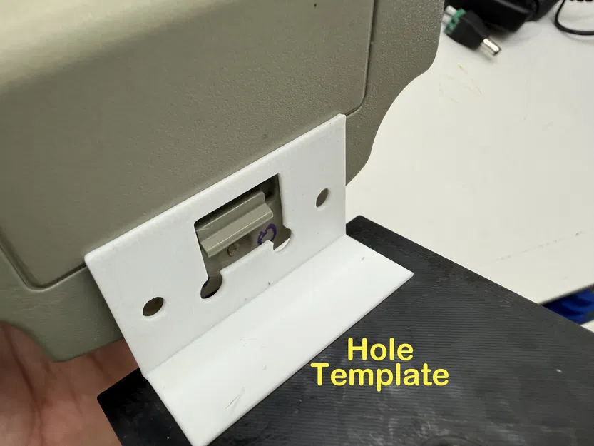 Ngàm chuyển đổi máy dò kim loại Discovery 3300 sang pin DeWalt - Image 8