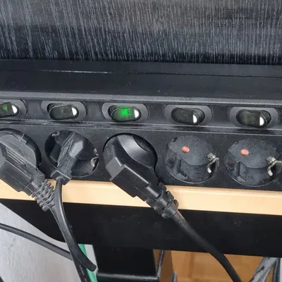 Giá đỡ ổ cắm điện Brennenstuhl