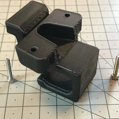 Móc treo túi đi chợ cho cốp xe Volvo V90