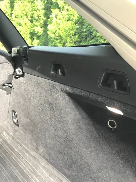 Móc treo túi đi chợ cho cốp xe Volvo V90 - Image 9