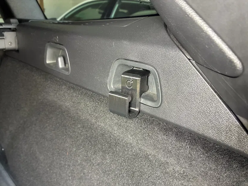 Móc treo túi đồ cốp xe Volvo V90/V60 (Bản cải tiến hạ thấp) - Image 1