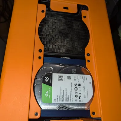 Ngàm chuyển đổi ổ cứng 3.5 inch cho khe gắn quạt 120mm