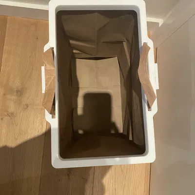 Khung giữ túi giấy rảnh tay