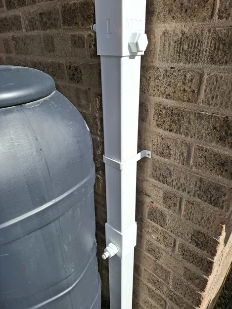 Bộ chia nước mưa Gutter Square Downpipe Diverter Twin Access - Image 2