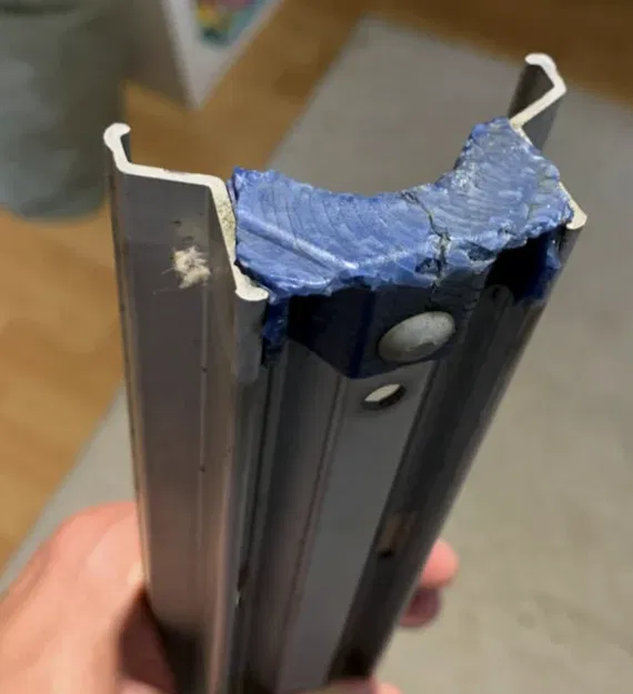 Nắp bịt giá chở xe đạp Fiamma đời 1999 - Image 3