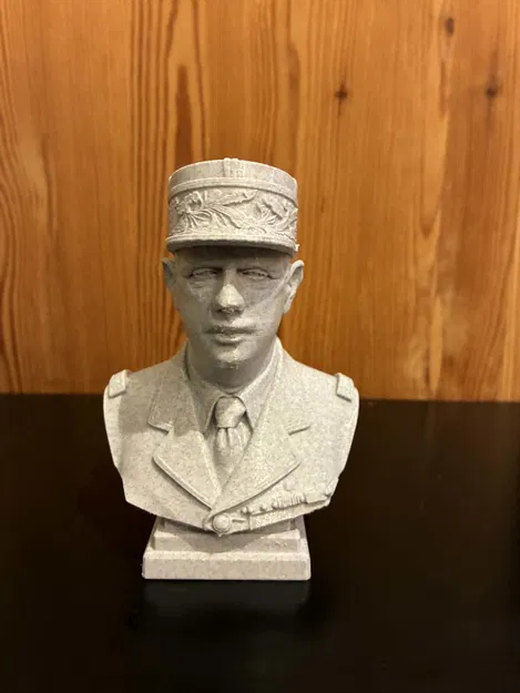 Tượng bán thân Tướng Charles de Gaulle - Phiên bản mặc quân phục và đội mũ Képi - Image 2