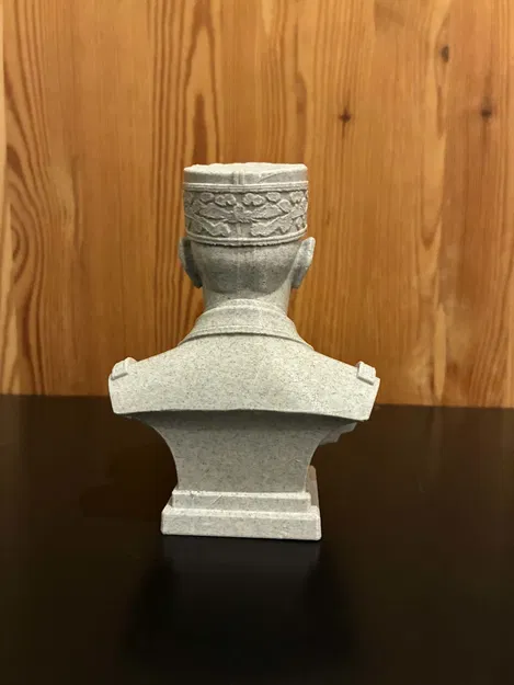 Tượng bán thân Tướng Charles de Gaulle - Phiên bản mặc quân phục và đội mũ Képi - Image 4