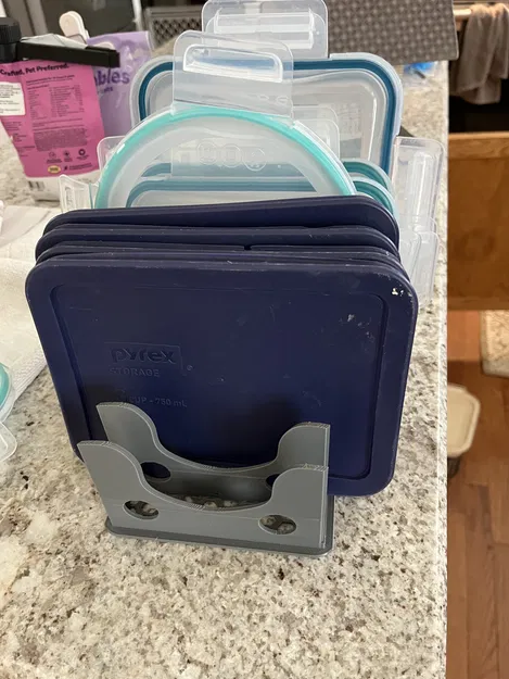 Giá đỡ nắp hộp nhựa (Plastic Lid Holder) in 3D cho nhà bếp gọn gàng - Image 1