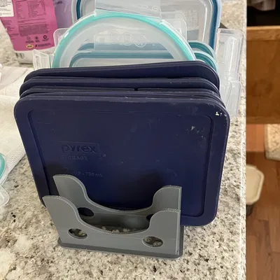 Giá đỡ nắp hộp nhựa (Plastic Lid Holder) in 3D cho nhà bếp gọn gàng