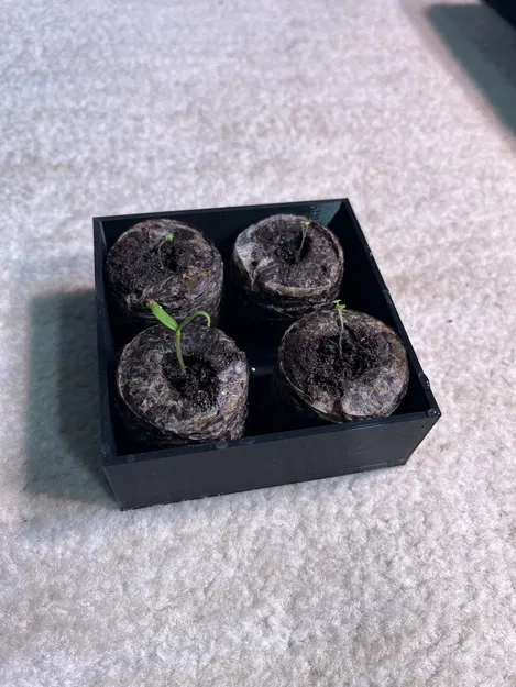 Khay in 3D ươm hạt giống tiện lợi cho 4 viên nén xơ dừa - Image 1