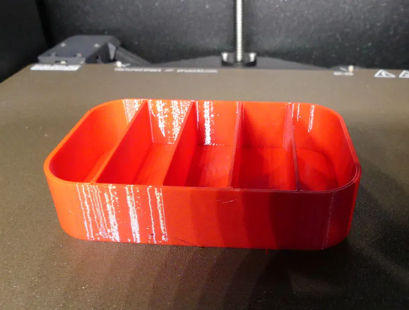 Khay chia ngăn 3D thông minh cho hộp kẹo cũ - Image 3