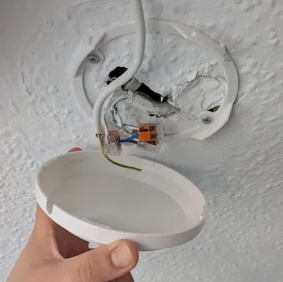 Nắp che đầu nối dây điện (Cable Cover) - Giải pháp che mối nối gọn gàng