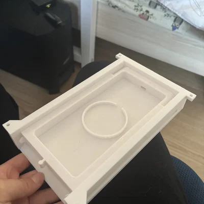 Bộ phụ kiện gắn bàn đa năng: Khay giữ lon và giá đỡ điện thoại 3D