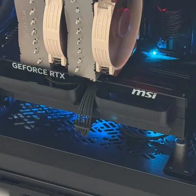 MSI RTX 5090 Ventus 3X Deshroud - Bộ khung gắn quạt Noctua