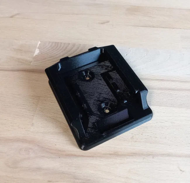 Giá treo tường cho pin Makita 18V - Image 7