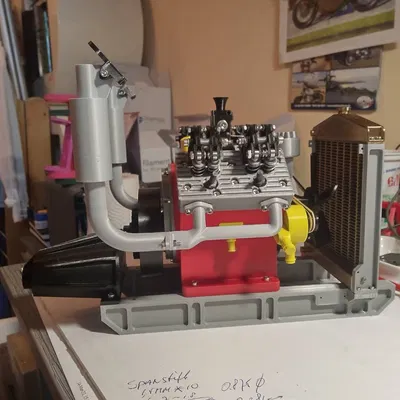 Mô hình động cơ Howell V-four vận hành được