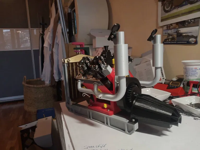 Mô hình động cơ Howell V-four vận hành được - Image 8