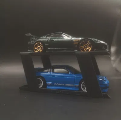Kệ trưng bày Hot Wheels cho 2 xe – Tương thích đường dốc (Tỉ lệ 1:64)