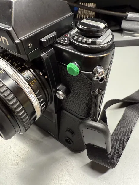 Nắp che cổng Flash PC Sync cho Nikon F, F2, F3, F4, F5, FA, FG, FE2, FM2, F100 - Image 1