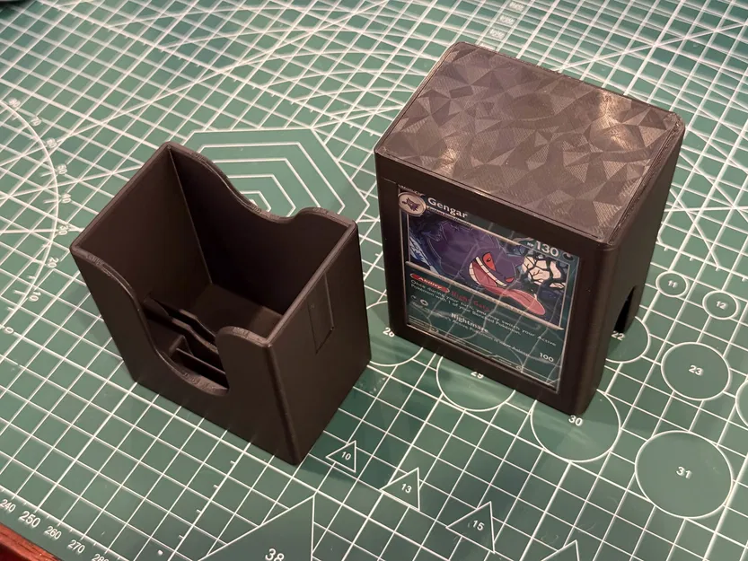 Hộp Đựng Bài Pokemon V1 (Có Cửa Sổ & Khe Để Xu) Chứa 60+ Lá - Image 2