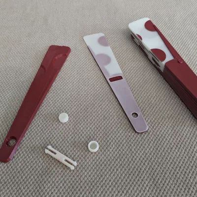 Quạt Cầm Tay - Họa Tiết Chấm Bi