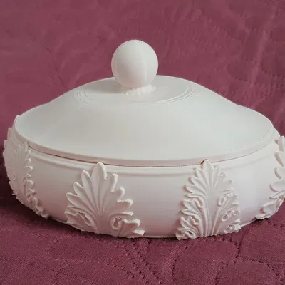 Khay đựng xà phòng và hộp đựng trang sức (phong cách Acanth)