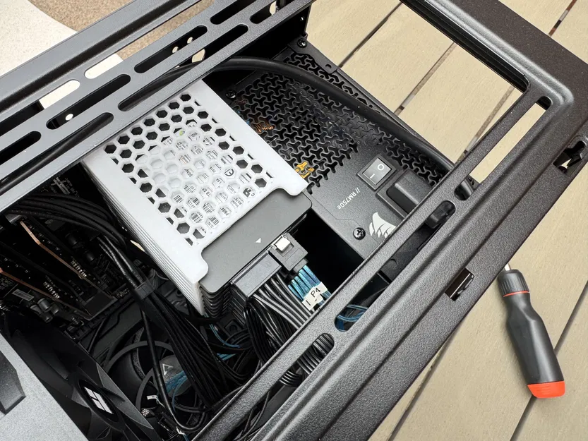 Khung gắn 8 ổ cứng SSD - Image 8