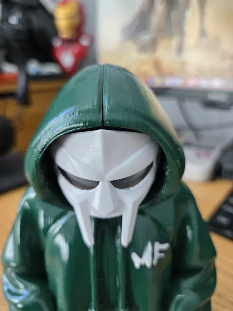 Tượng bán thân MF DOOM đeo hoodie - Mô hình trang trí cực chất - Image 2