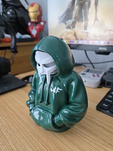 Tượng bán thân MF DOOM đeo hoodie - Mô hình trang trí cực chất - Image 3