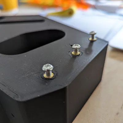 Prusacaster - Bố trí phần cứng và threaded inserts chuẩn xác