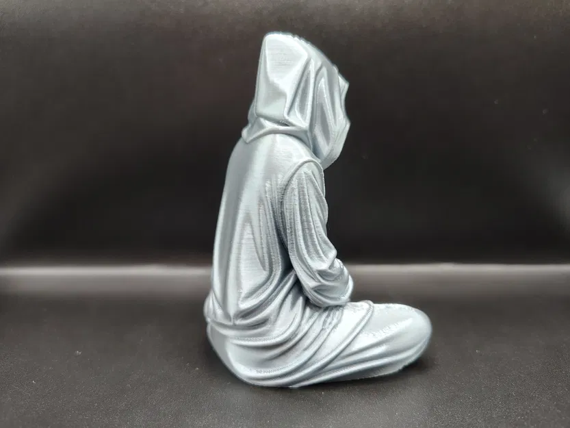 Mysterious Meditator — Mô hình 3D nhân vật mặc áo choàng bí ẩn - Image 2