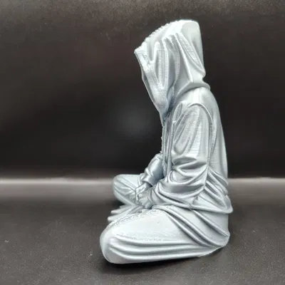 Mysterious Meditator — Mô hình 3D nhân vật mặc áo choàng bí ẩn