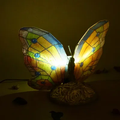Đèn Ngủ Hình Cánh Bướm Tiffany