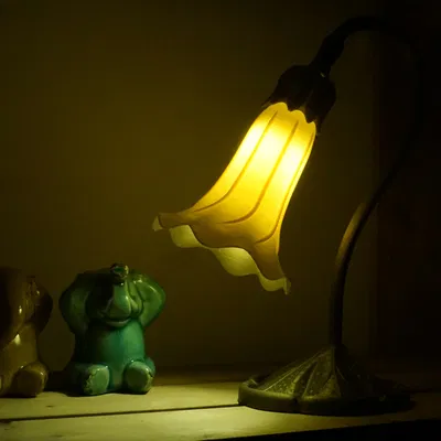 Mẫu đèn Art Nouveau hình hoa huệ (Art Nouveau lily lamp)