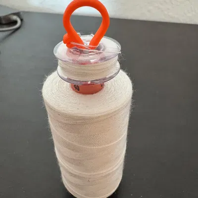 Kẹp Cố Định Suốt Chỉ Và Cuộn Chỉ May V2 L Tiện Lợi