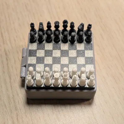 Bàn cờ du lịch mini (phiên bản hộp từ mô hình Chess Ring của Joe Turner)