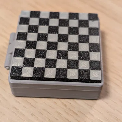 Bàn cờ du lịch mini (phiên bản hộp từ mô hình Chess Ring của Joe Turner)