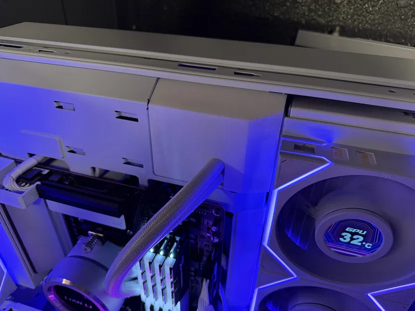 Nắp che lỗ đi dây Lian Li Vision Compact cho tản nhiệt AIO - Image 2