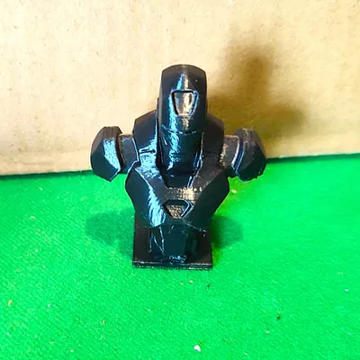 Mô hình tượng bán thân Iron Man phong cách Lowpoly cho in 3D