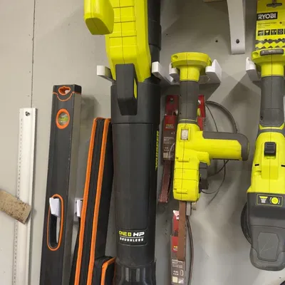 Đầu phun cho máy thổi lá Ryobi 18V không chổi than kèm giá treo tường