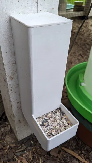 Máng Ăn Gà Thông Minh Có Nắp Đậy & Ngàm Tháo Nhanh Tiện Lợi - Image 1