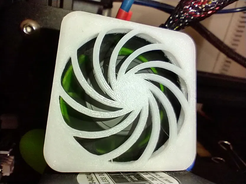 Lưới bảo vệ/Cover quạt 4040 chống ồn - Image 1