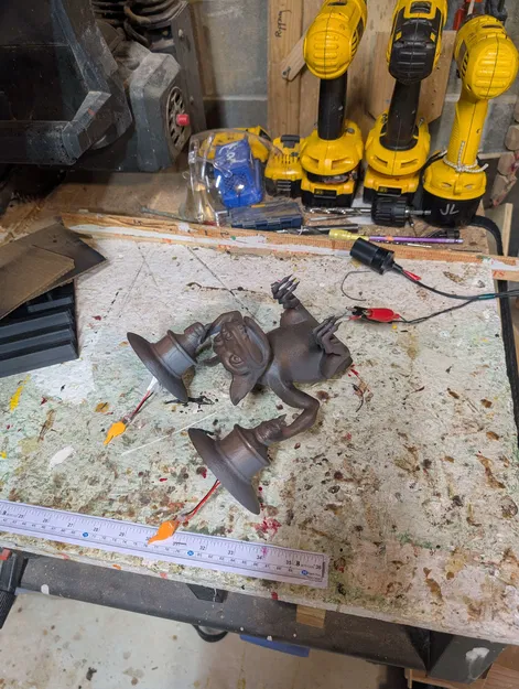 Bản remix 2.0 đèn treo tường Haunted Mansion (rỗng ruột) kèm đế mới - Image 2