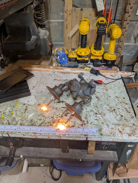 Bản remix 2.0 đèn treo tường Haunted Mansion (rỗng ruột) kèm đế mới - Image 3