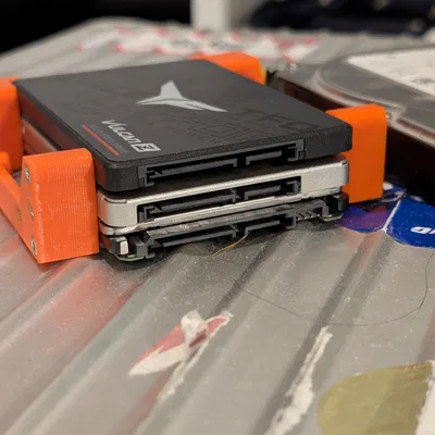 Bộ chuyển đổi Triple 2.5" sang 3.5" SSD/HDD