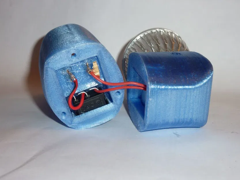 Đèn pin Bosch 12V với phần đầu xoay linh hoạt - Image 8