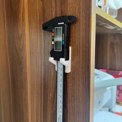 Giá treo thước kẹp (Caliper Stand) - Giải pháp sắp xếp bàn làm việc