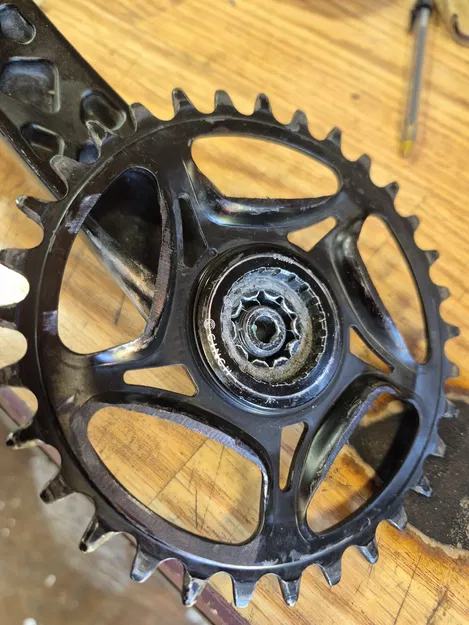 Miếng chắn chống kẹt xích (Chain suck guard) cho Pivot Trail 429 - Image 11