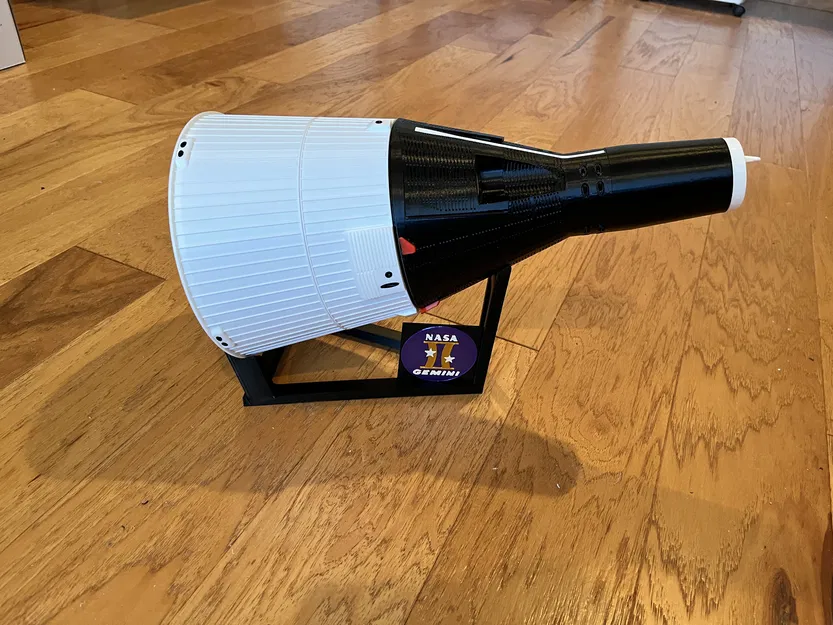 Mô hình tàu vũ trụ Gemini Capsule tỉ lệ 1/16 - Image 1