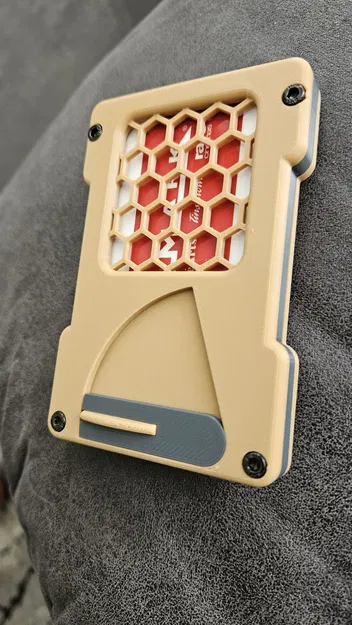 Ví đựng thẻ in 3D họa tiết tổ ong độc đáo và tiện dụng - Image 1